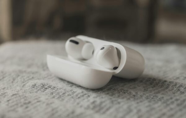 can airpods connect to android